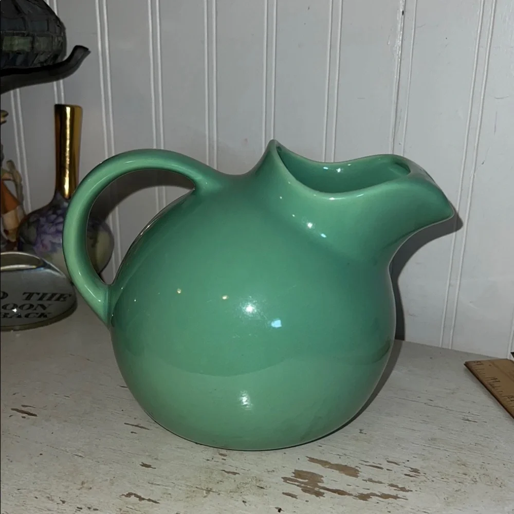 Vintage 1940’s Franciscan Gladding McBean El Patio green ball pitcher